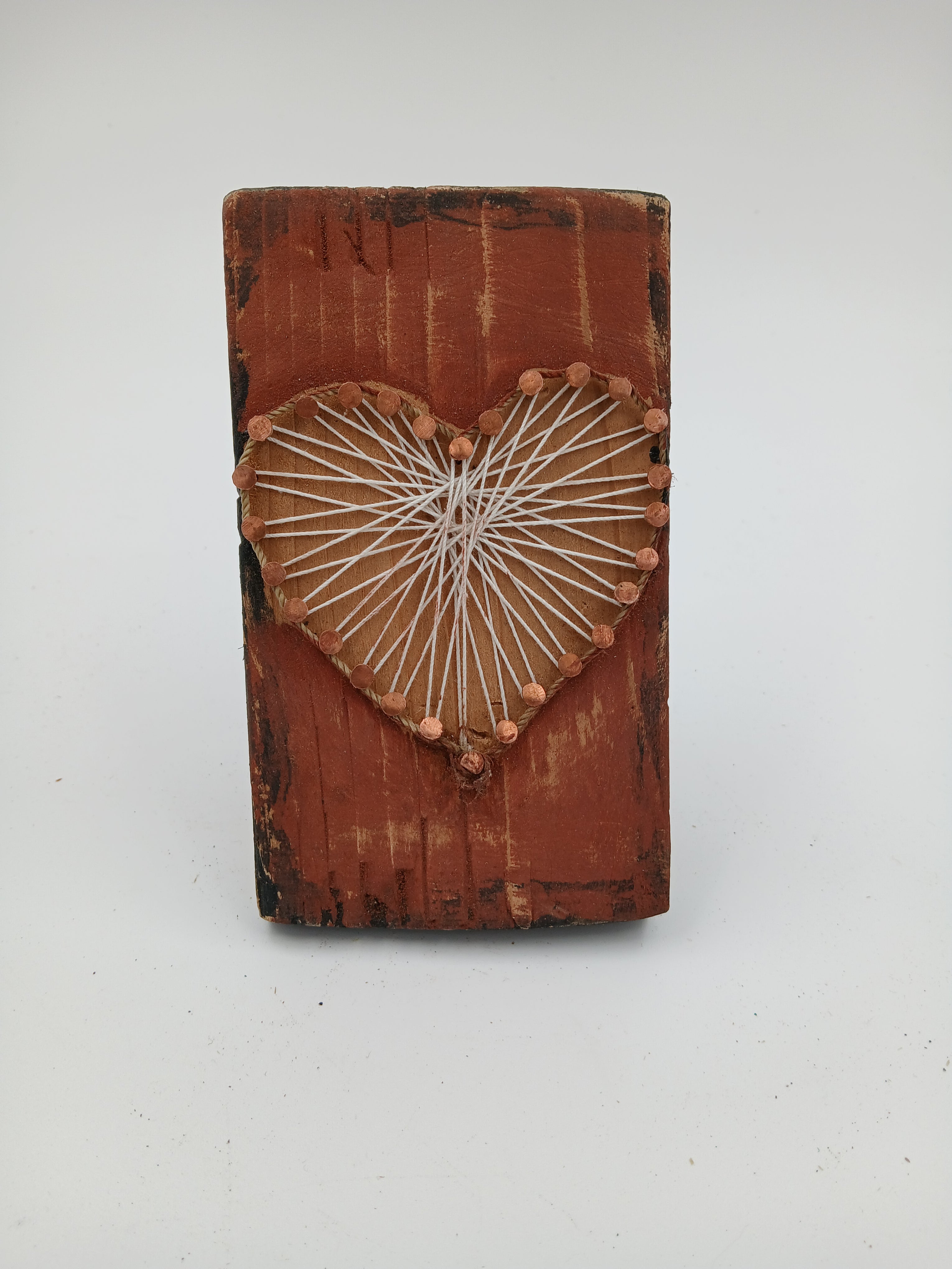 6" x 3.5" String Art Small Heart Nails String Vintage Heart Collection Gold Nails Collection Hand Made Gifts Mom Friend Sister Brothers Dad Uncle Grandpa girl Woman Craft Gifts