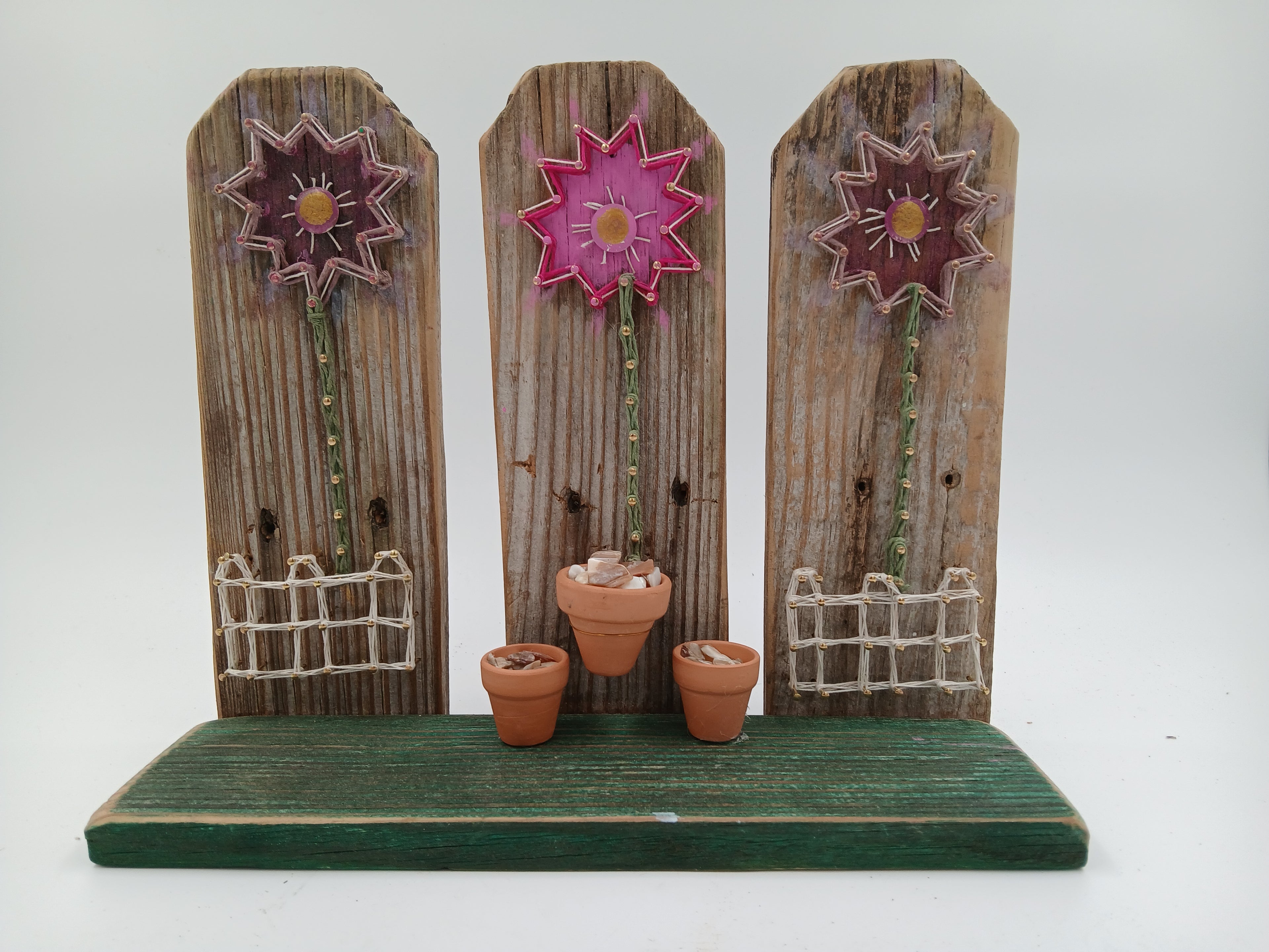 12" x 10" String Art Vintage Fence Post Pink Purple Flowers Small Pots Rocks Nails String Gardening Vintage Garden Collection Hand Made Gifts Mothers Grandmothers Aunts Sisters