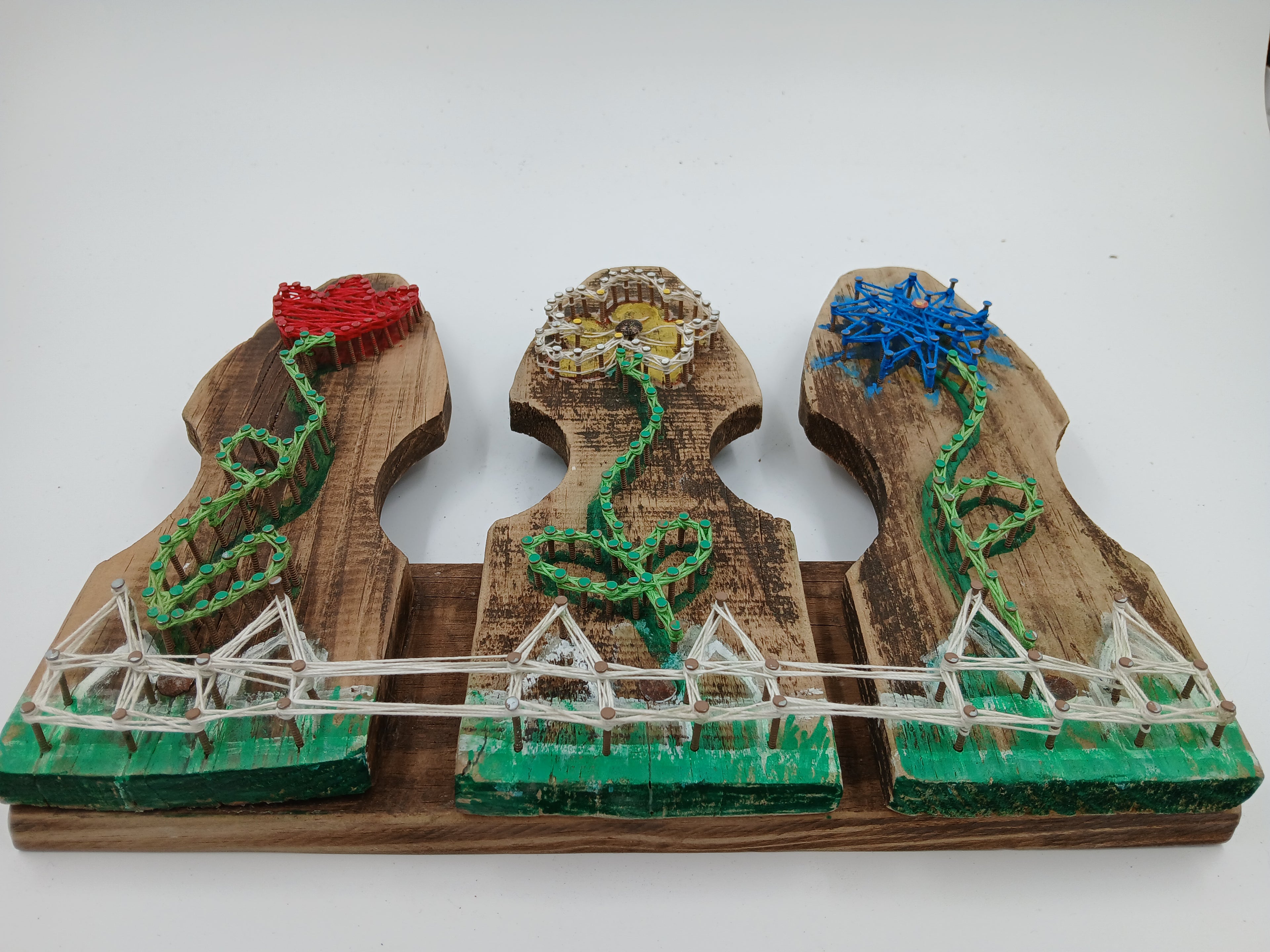 12" x 10" String Art Vintage Fence Post Red White Blue Yellow Flowers White Fence Nails String Gardening Vintage Garden Collection Hand Made Gifts Mothers Grandmothers Aunts Sisters