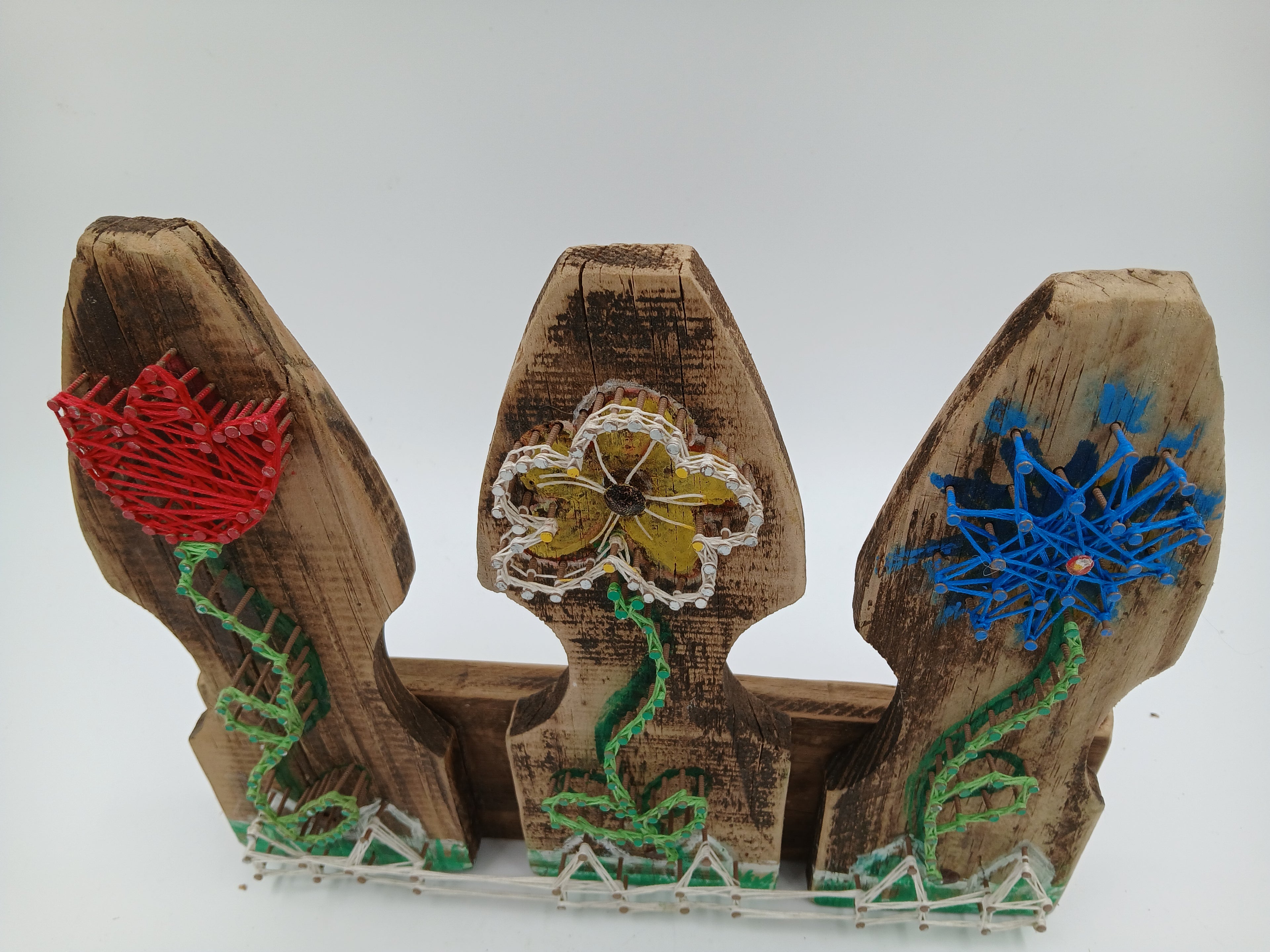 12" x 10" String Art Vintage Fence Post Red White Blue Yellow Flowers White Fence Nails String Gardening Vintage Garden Collection Hand Made Gifts Mothers Grandmothers Aunts Sisters